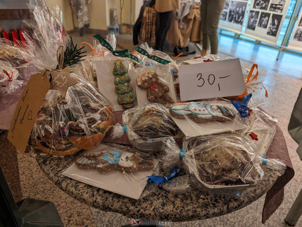 Kiermasz i spektakl dla Zuzi Berezy [16.12.2023] - zdjęcie #32 - eOstroleka.pl