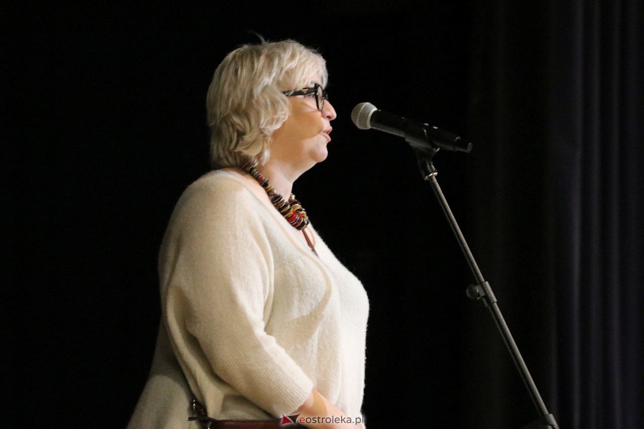 Kiermasz i spektakl dla Zuzi Berezy [16.12.2023] - zdjęcie #22 - eOstroleka.pl