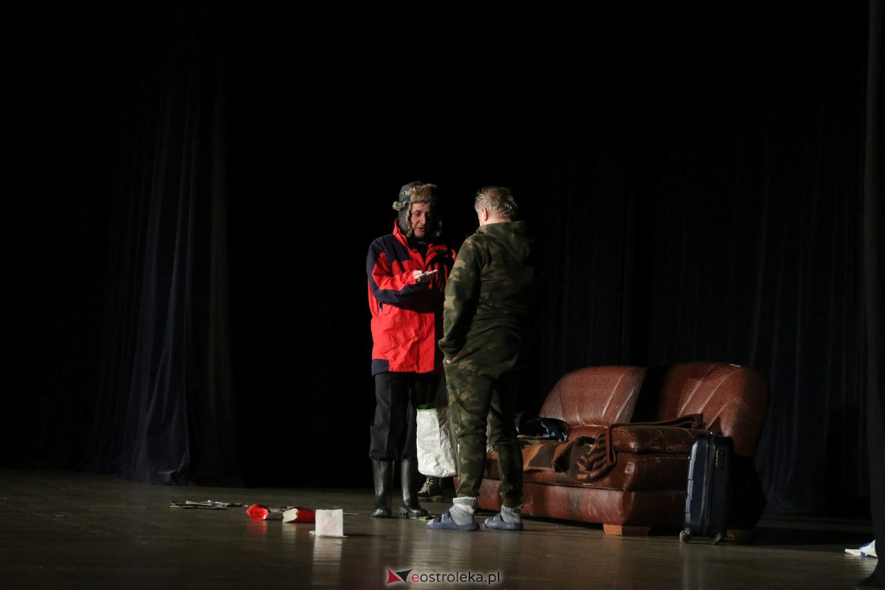 Kiermasz i spektakl dla Zuzi Berezy [16.12.2023] - zdjęcie #3 - eOstroleka.pl