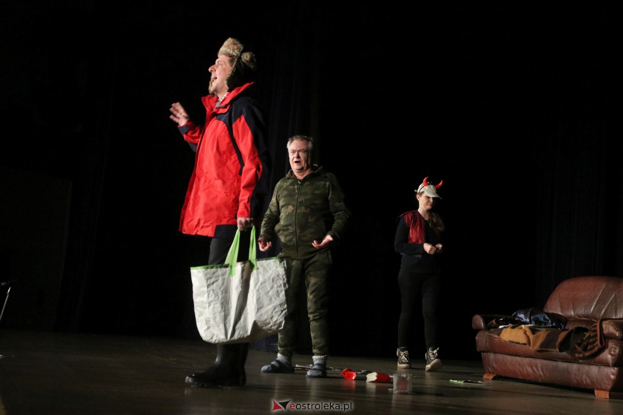 Kiermasz i spektakl dla Zuzi Berezy [16.12.2023] - zdjęcie #2 - eOstroleka.pl