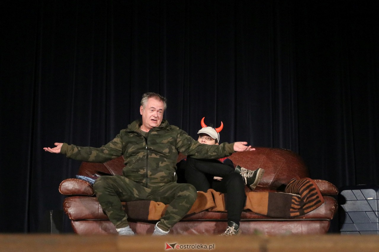 Kiermasz i spektakl dla Zuzi Berezy [16.12.2023] - zdjęcie #1 - eOstroleka.pl