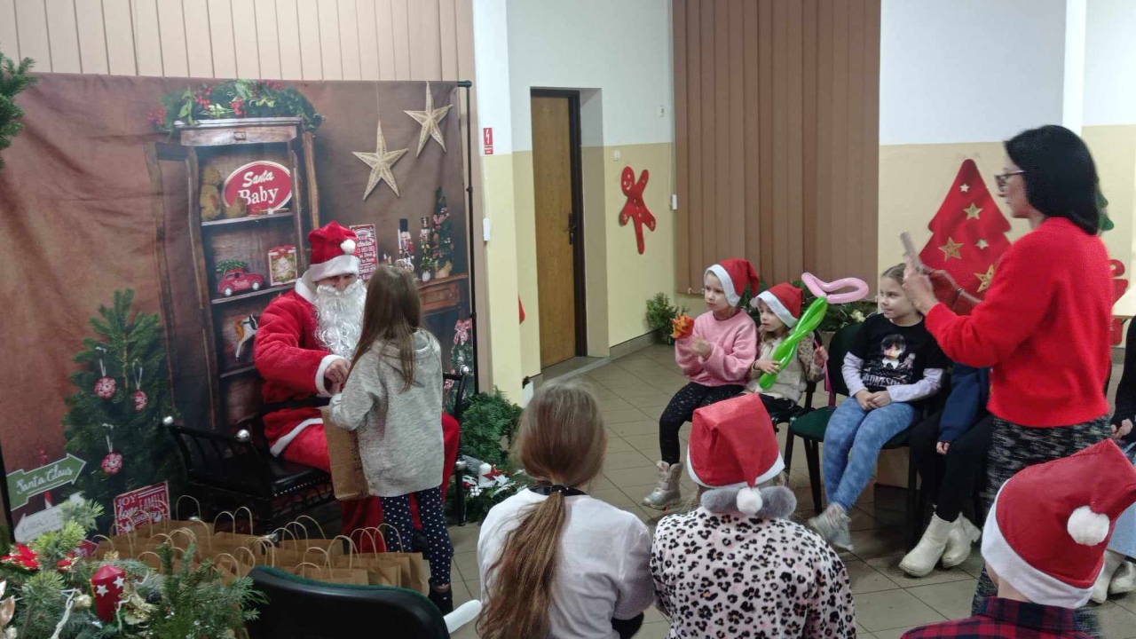 Kurpiowskie Podchody w Mikołajem w Glebie [16.12.2023] - zdjęcie #15 - eOstroleka.pl