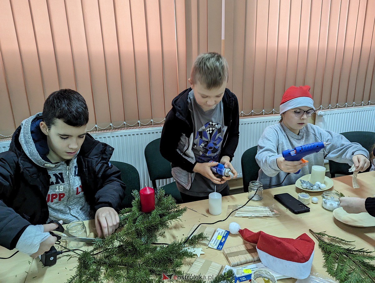 Kurpiowskie Podchody w Mikołajem w Glebie [16.12.2023] - zdjęcie #22 - eOstroleka.pl