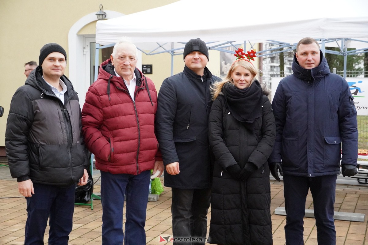 Wigilia SM CENTRUM i parafii św. Franciszka z Asyżu [16.12.2023] - zdjęcie #192 - eOstroleka.pl