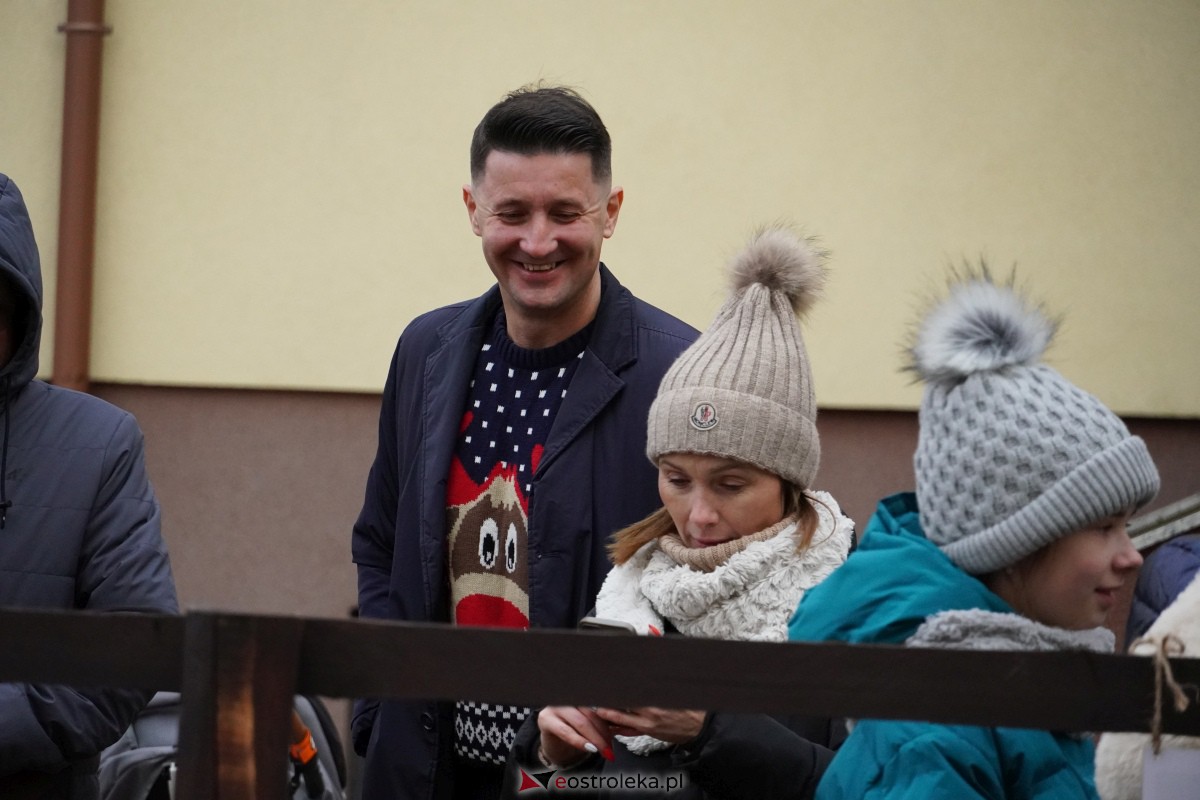 Wigilia SM CENTRUM i parafii św. Franciszka z Asyżu [16.12.2023] - zdjęcie #177 - eOstroleka.pl