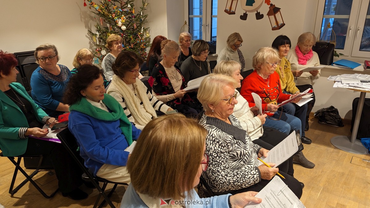 Chór O!LaLa ćwiczy kolędy i pastorałki [16.12.2023] - zdjęcie #11 - eOstroleka.pl