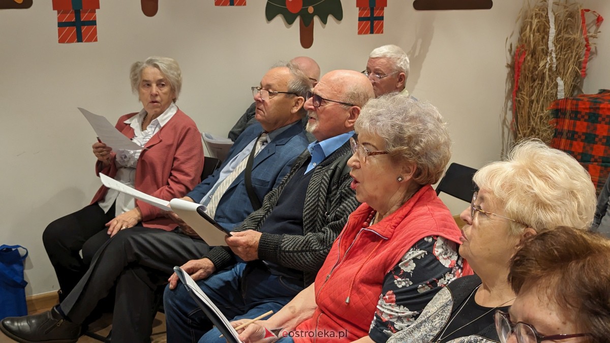 Chór O!LaLa ćwiczy kolędy i pastorałki [16.12.2023] - zdjęcie #4 - eOstroleka.pl