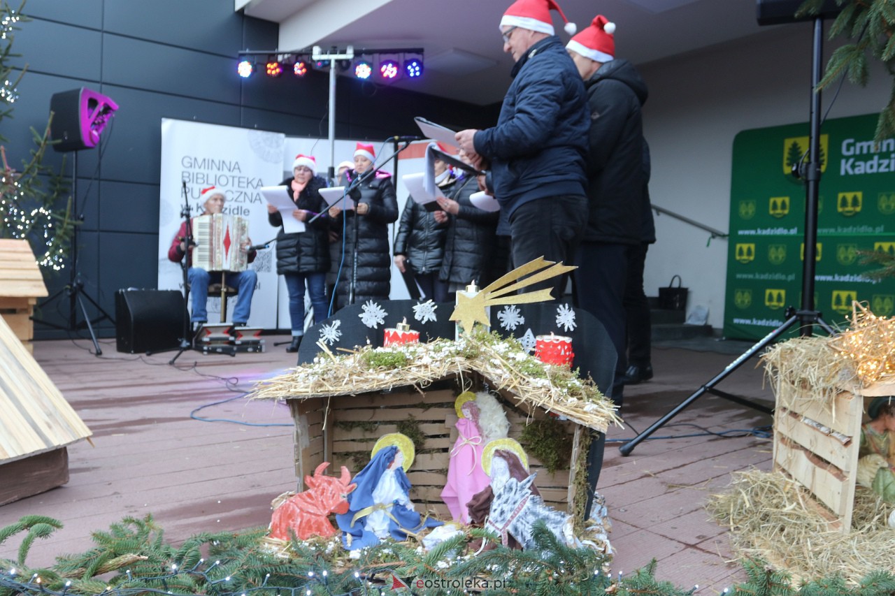 Jarmark Bożonarodzeniowy w Kadzidle [16.12.2023] - zdjęcie #10 - eOstroleka.pl