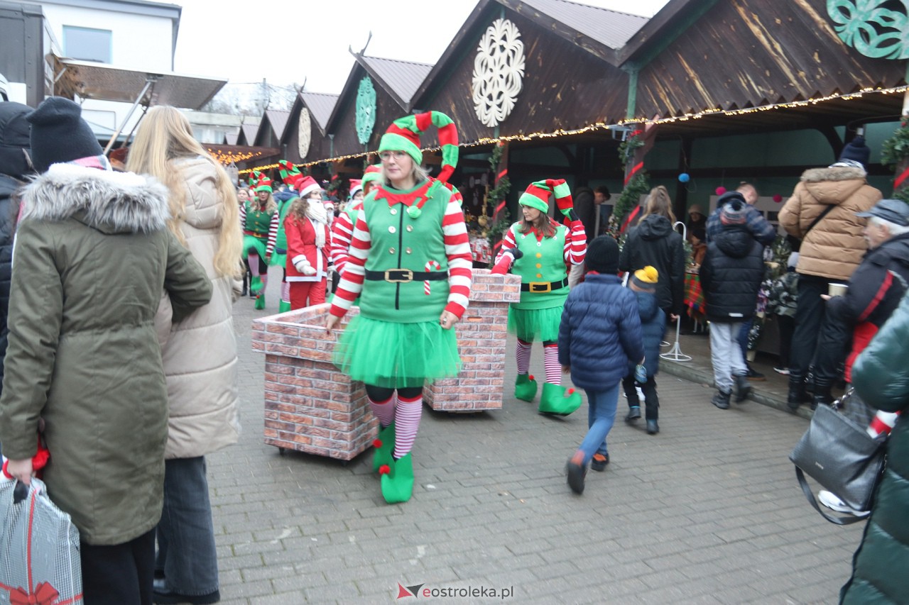 Jarmark Bożonarodzeniowy w Kadzidle [16.12.2023] - zdjęcie #13 - eOstroleka.pl