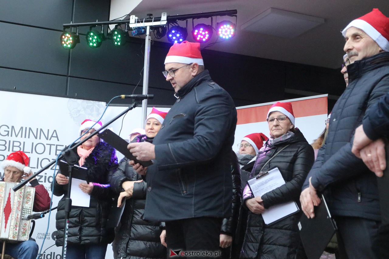 Jarmark Bożonarodzeniowy w Kadzidle [16.12.2023] - zdjęcie #23 - eOstroleka.pl