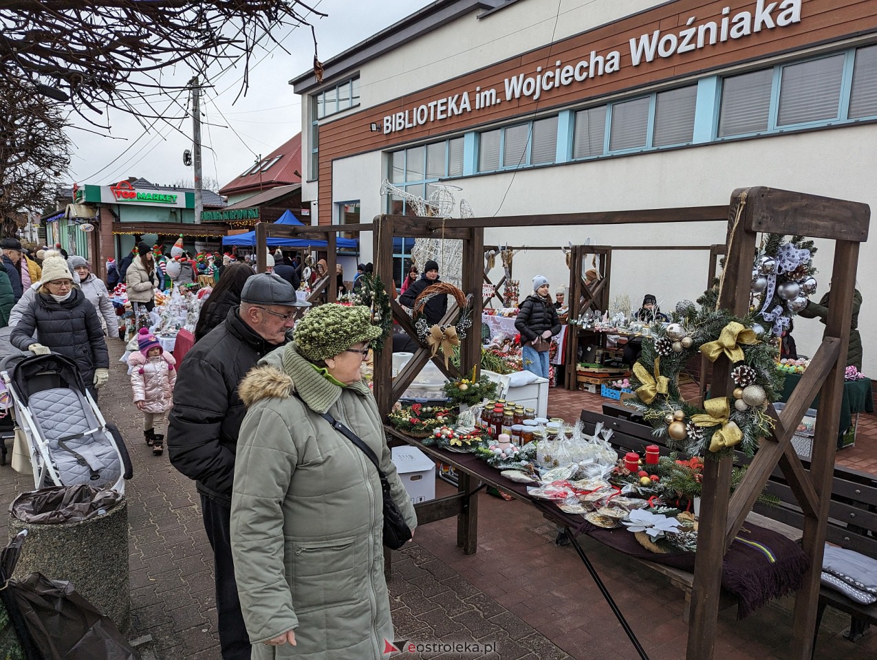 Jarmark Bożonarodzeniowy w Kadzidle [16.12.2023] - zdjęcie #28 - eOstroleka.pl