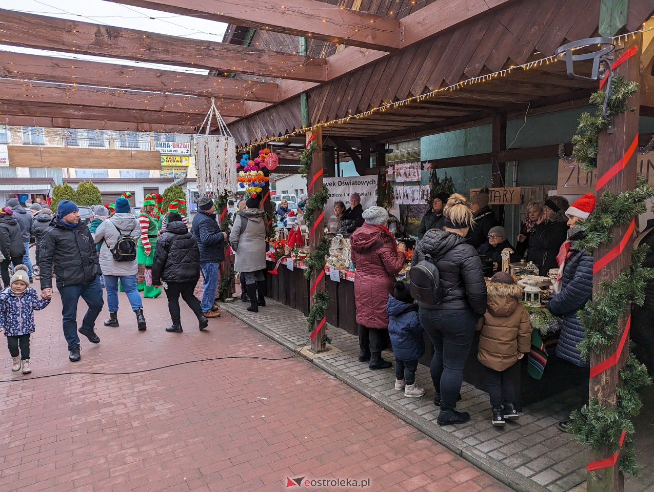 Jarmark Bożonarodzeniowy w Kadzidle [16.12.2023] - zdjęcie #52 - eOstroleka.pl