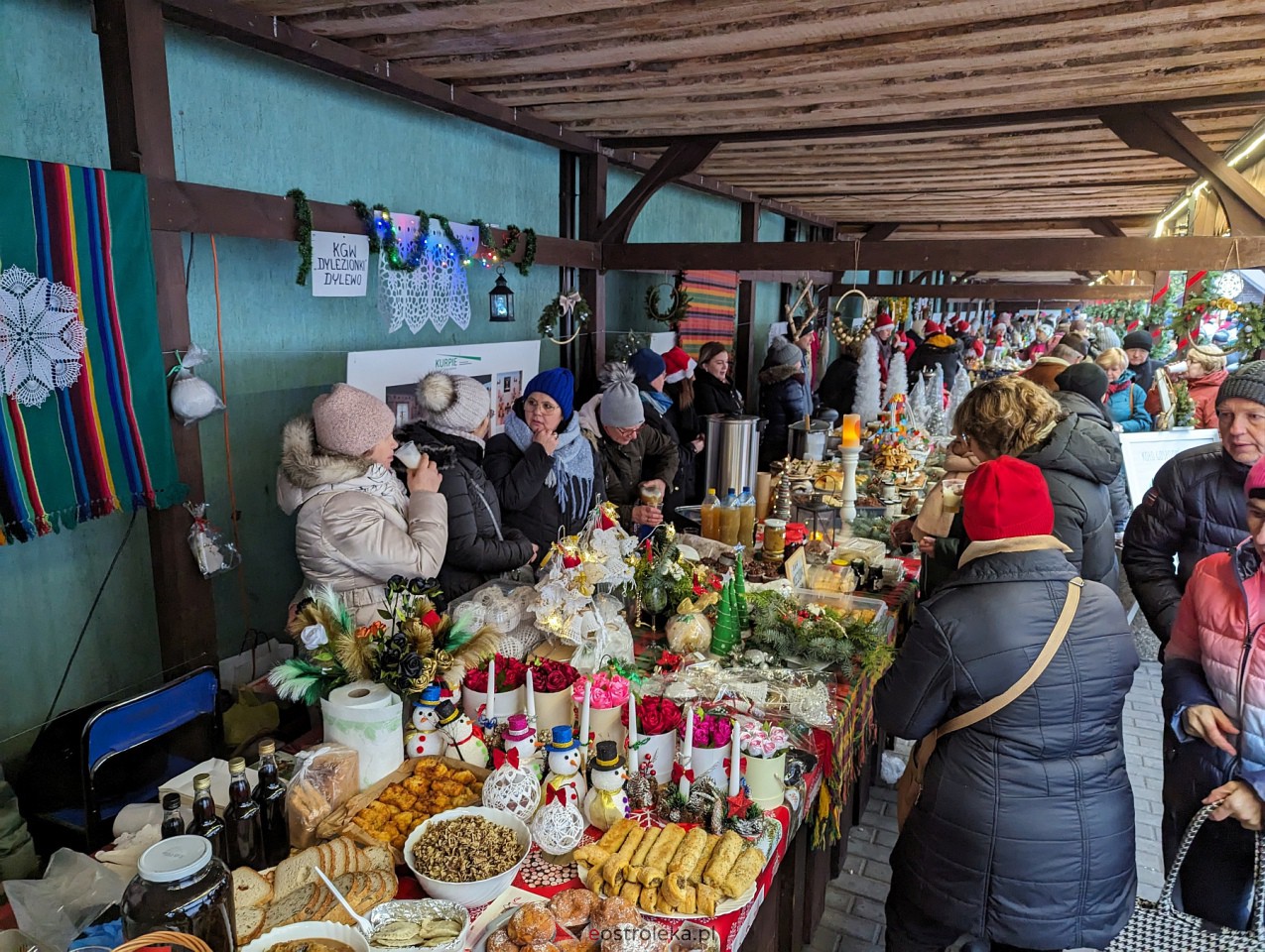 Jarmark Bożonarodzeniowy w Kadzidle [16.12.2023] - zdjęcie #35 - eOstroleka.pl
