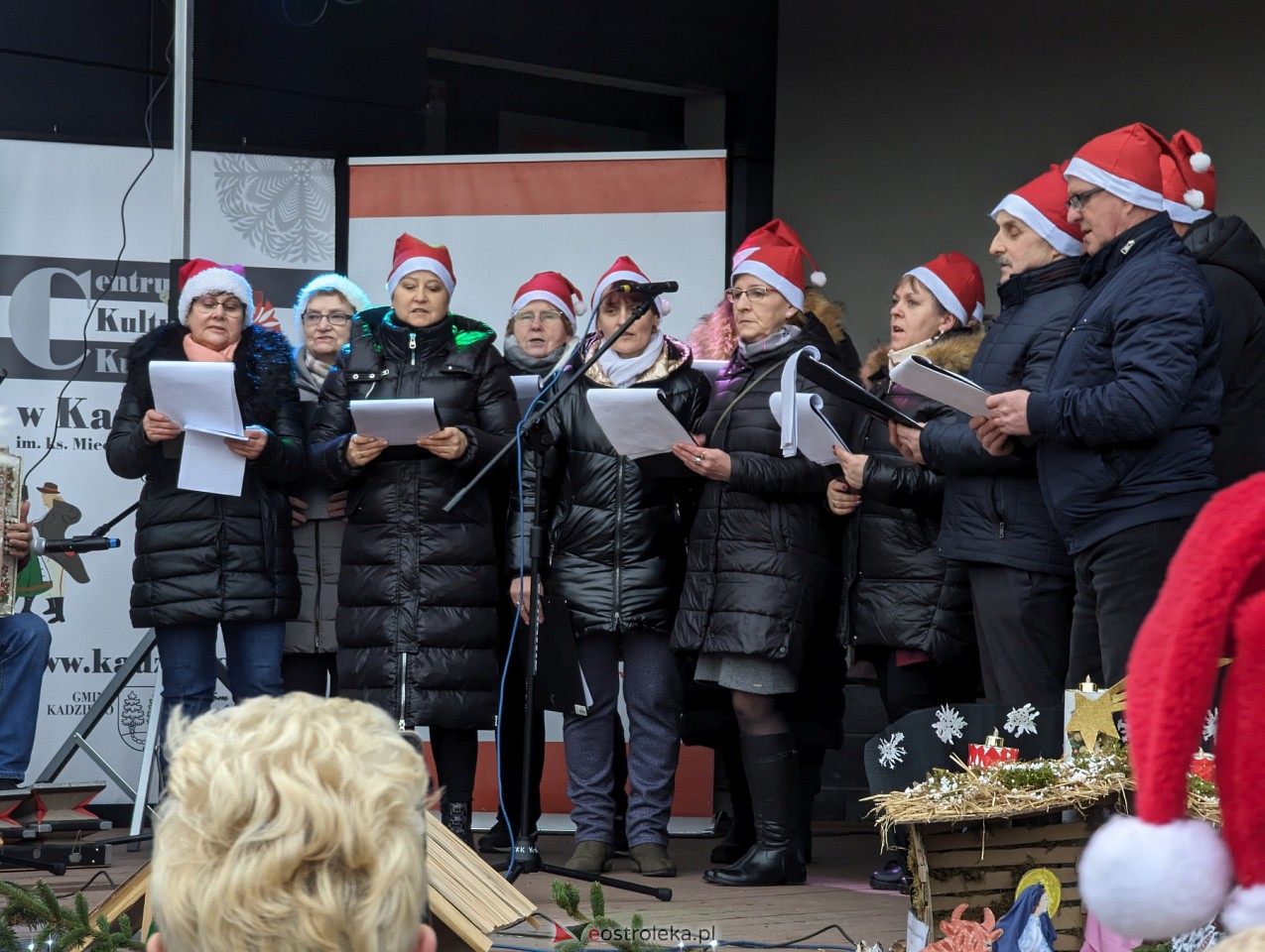 Jarmark Bożonarodzeniowy w Kadzidle [16.12.2023] - zdjęcie #27 - eOstroleka.pl
