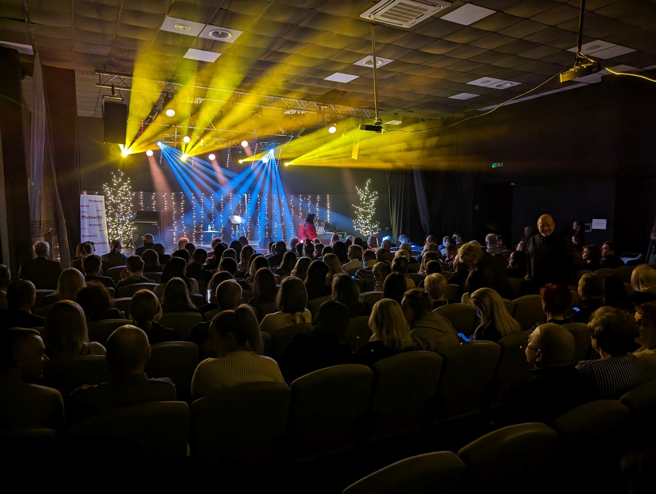 Paulina Przybysz w Multimedialnym Centrum Natura [16.12.2023] - zdjęcie #16 - eOstroleka.pl