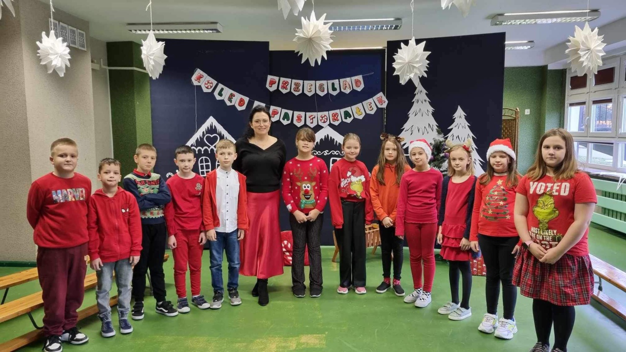 Przegląd Kolęd i Pastorałek w SP 10 w Ostrołęce [13.12.2023] - zdjęcie #17 - eOstroleka.pl