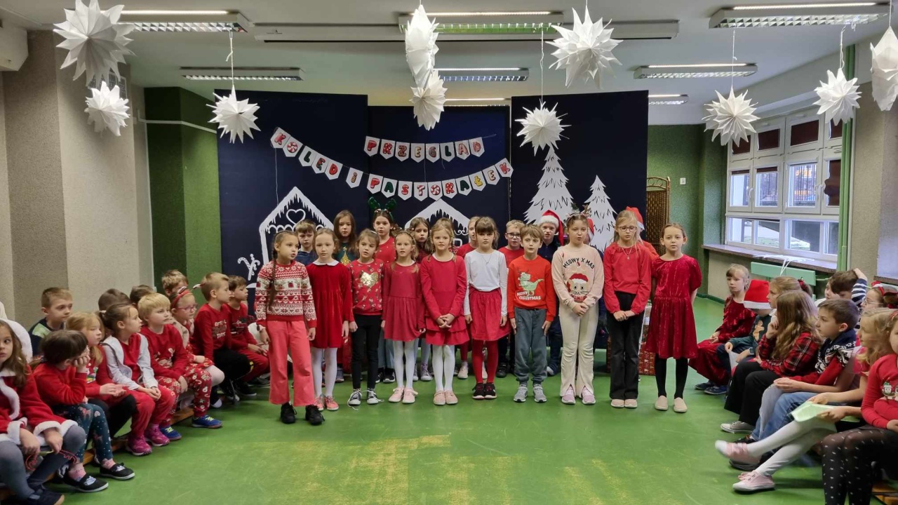 Przegląd Kolęd i Pastorałek w SP 10 w Ostrołęce [13.12.2023] - zdjęcie #20 - eOstroleka.pl