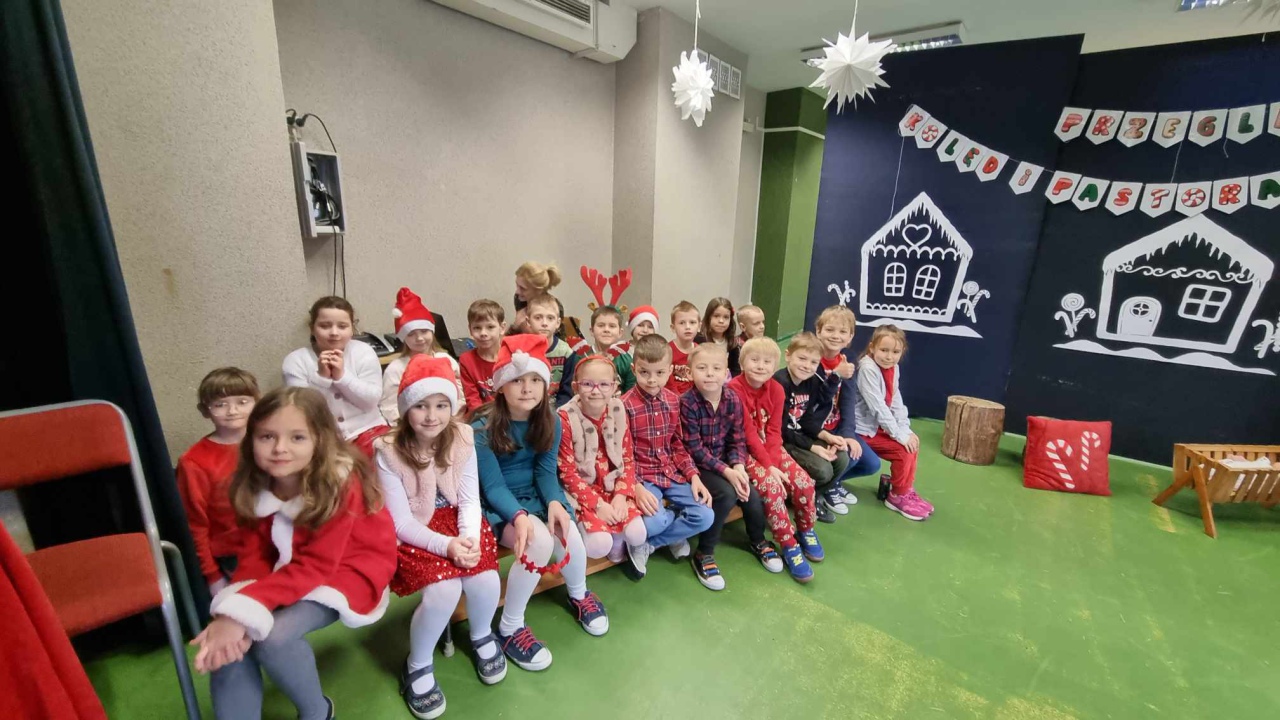 Przegląd Kolęd i Pastorałek w SP 10 w Ostrołęce [13.12.2023] - zdjęcie #33 - eOstroleka.pl