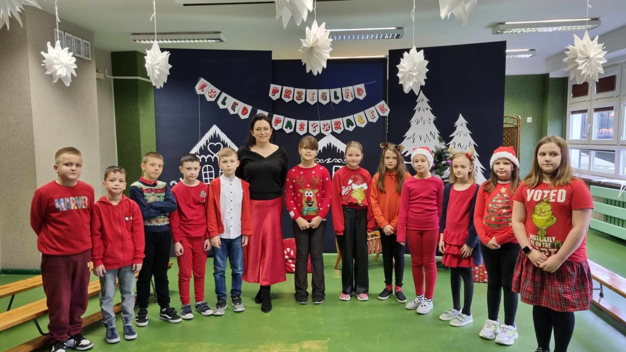Przegląd Kolęd i Pastorałek w SP 10 w Ostrołęce [13.12.2023] - zdjęcie #25 - eOstroleka.pl