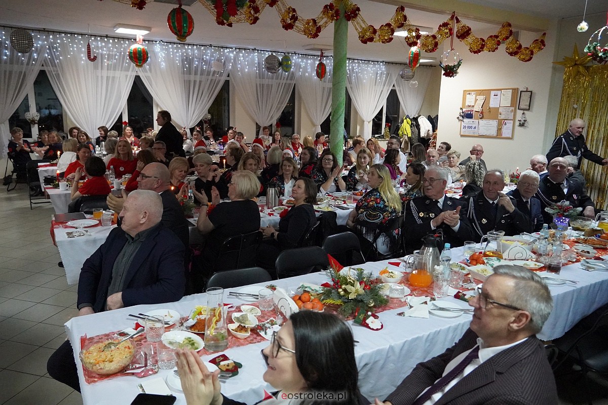 Przegląd Kolęd i pastorałek w Milewie Wielkim [16.12.2023] - zdjęcie #35 - eOstroleka.pl
