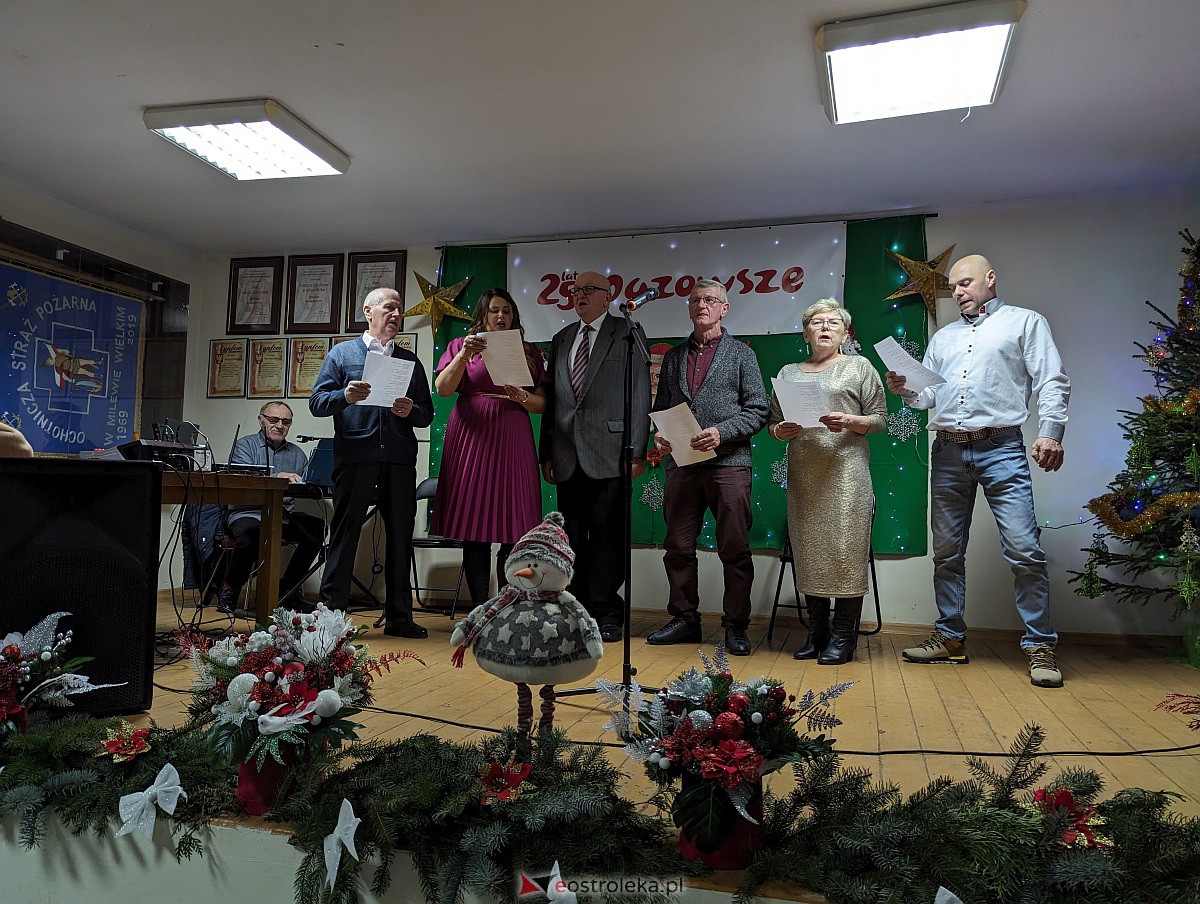 Przegląd Kolęd i pastorałek w Milewie Wielkim [16.12.2023] - zdjęcie #24 - eOstroleka.pl