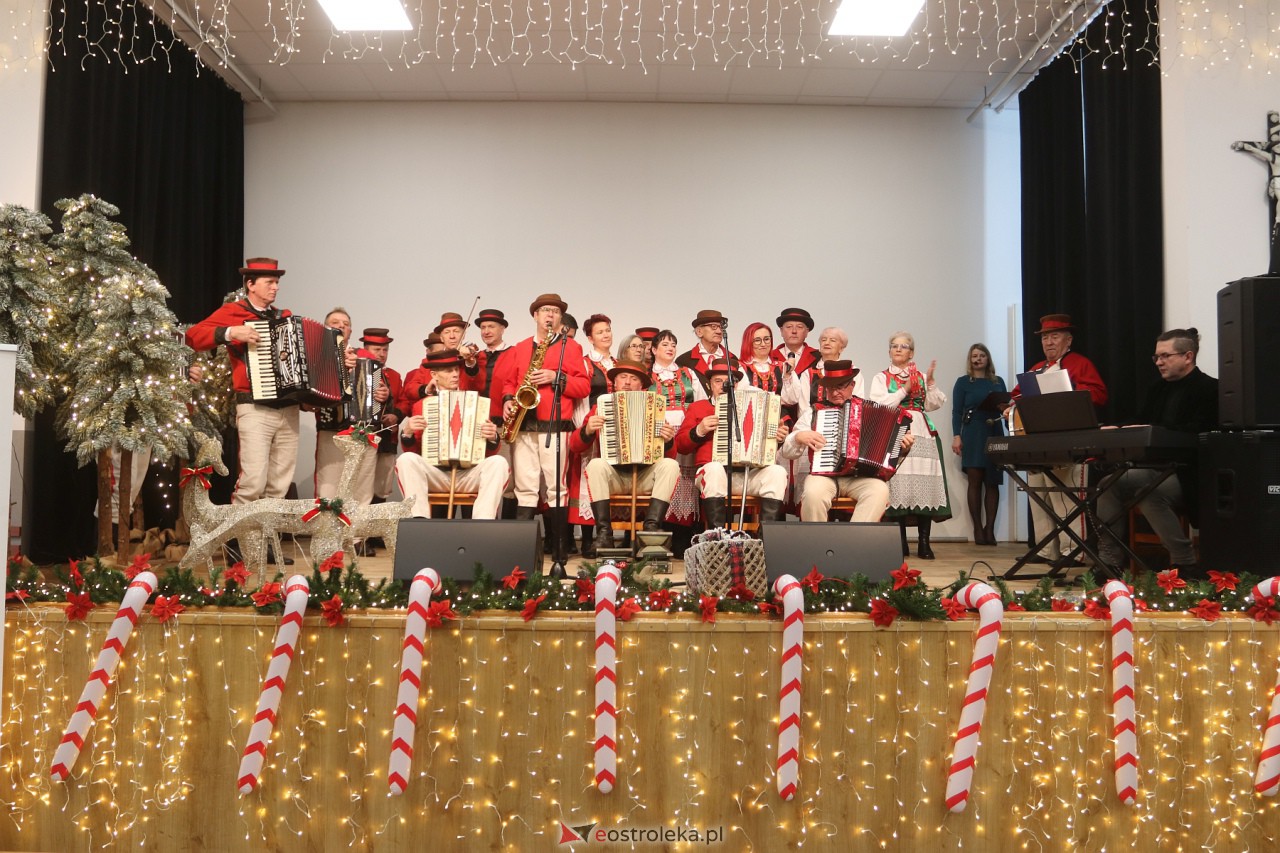 Spotkanie świąteczne w Lelisie [17.12.2023] - zdjęcie #168 - eOstroleka.pl