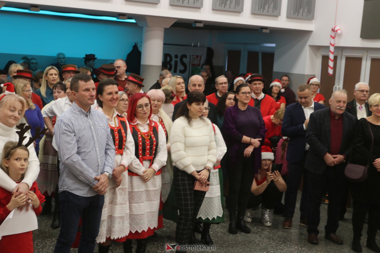 Spotkanie świąteczne w Lelisie [17.12.2023] - zdjęcie #153 - eOstroleka.pl