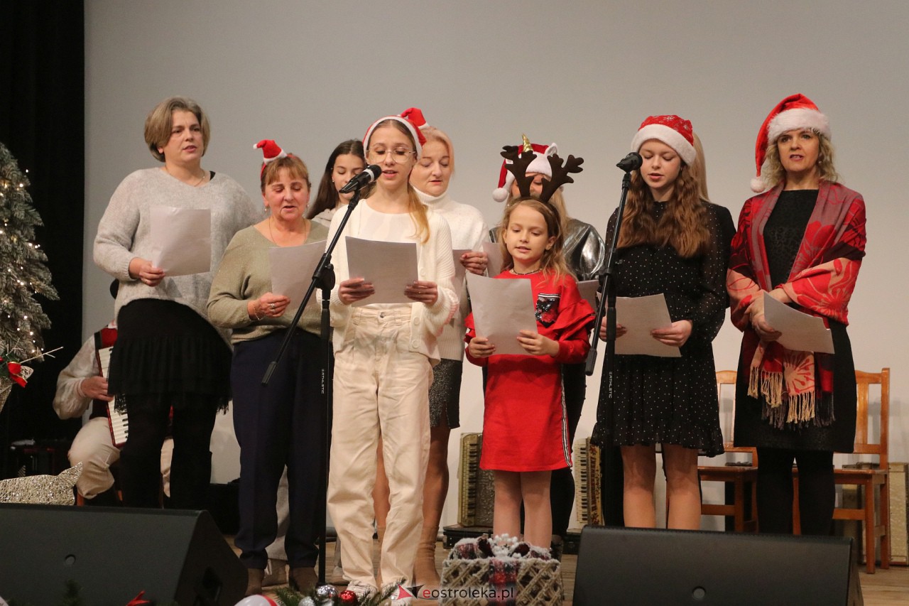 Spotkanie świąteczne w Lelisie [17.12.2023] - zdjęcie #116 - eOstroleka.pl