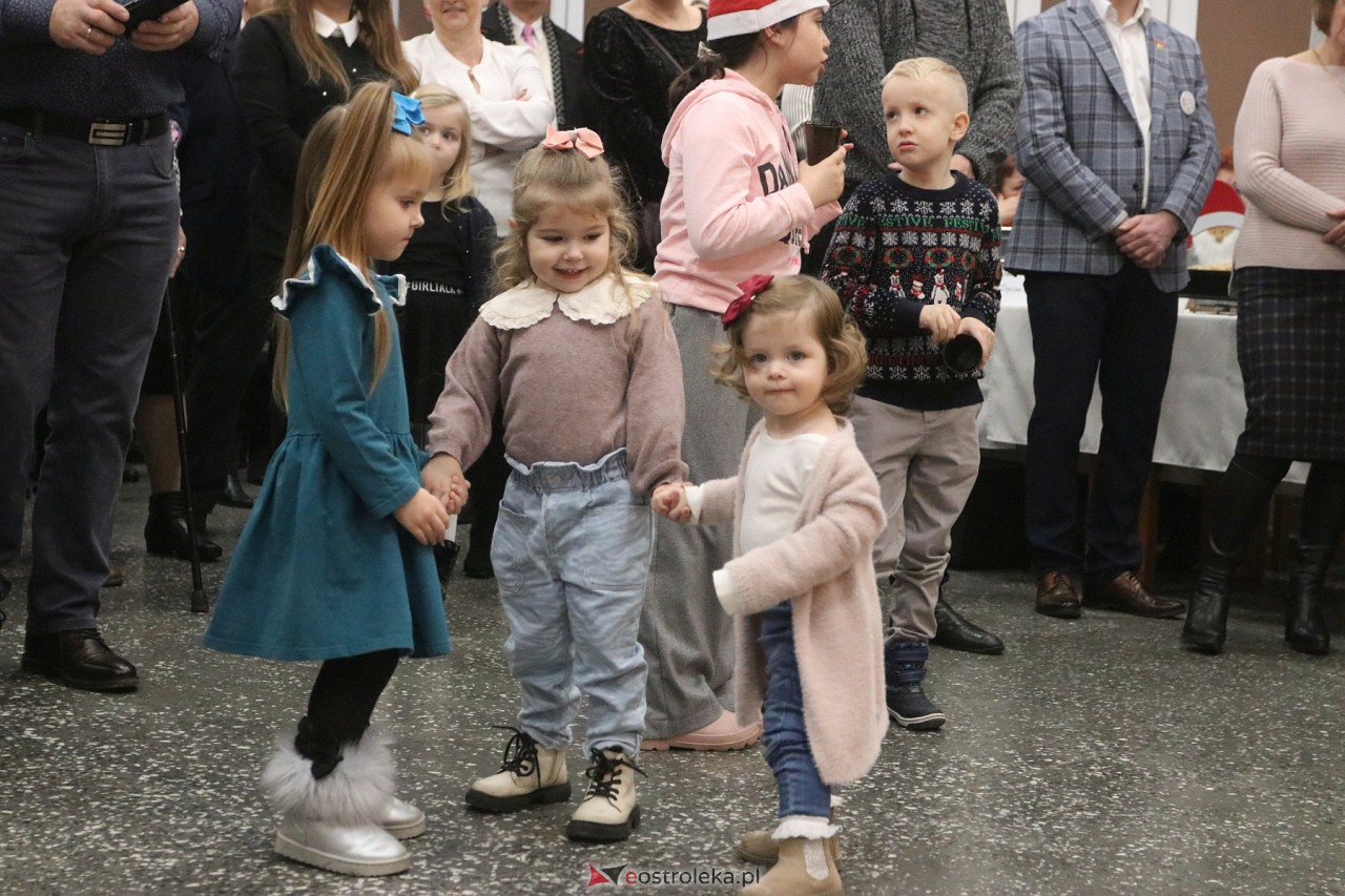 Spotkanie świąteczne w Lelisie [17.12.2023] - zdjęcie #114 - eOstroleka.pl