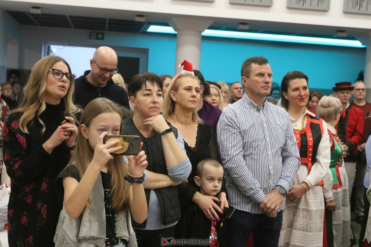 Spotkanie świąteczne w Lelisie [17.12.2023] - zdjęcie #110 - eOstroleka.pl