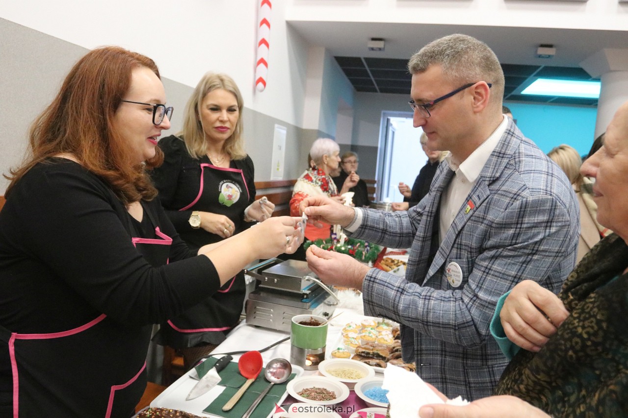 Spotkanie świąteczne w Lelisie [17.12.2023] - zdjęcie #72 - eOstroleka.pl