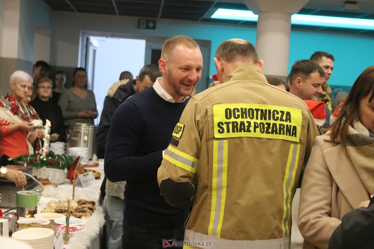 Spotkanie świąteczne w Lelisie [17.12.2023] - zdjęcie #60 - eOstroleka.pl