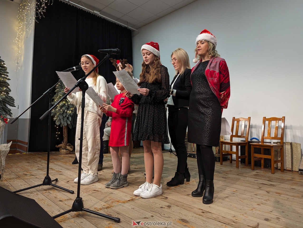 Spotkanie świąteczne w Lelisie [17.12.2023] - zdjęcie #12 - eOstroleka.pl
