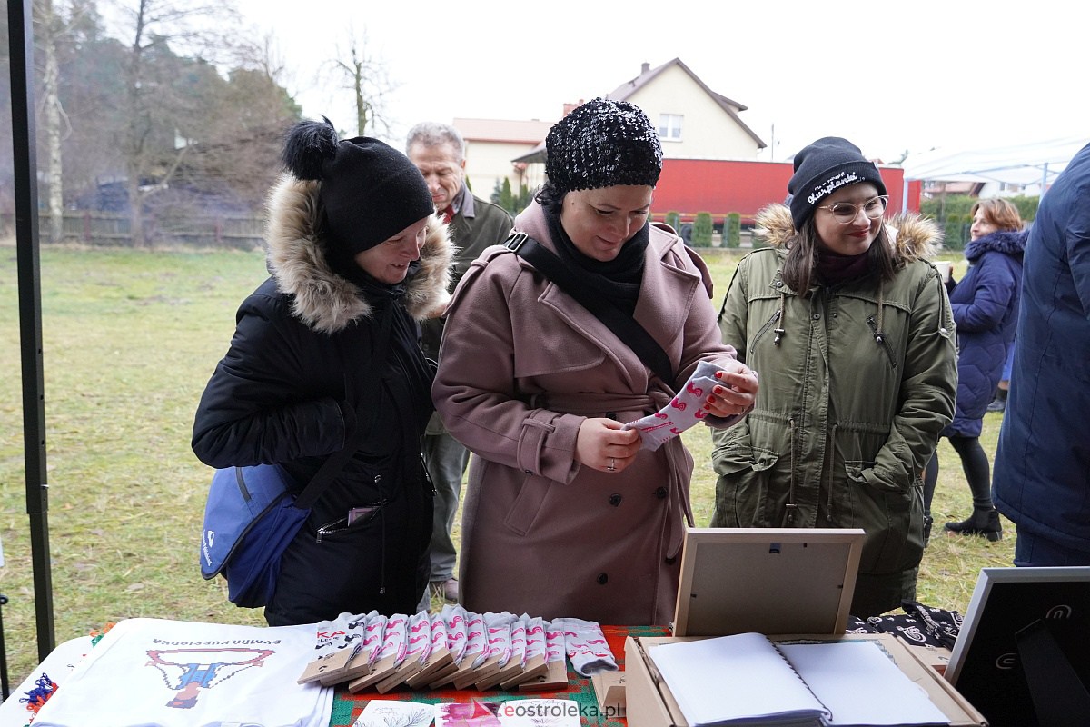 Świąteczne Smaki Kurpiowszczyzny na Osiedlu Łazek [17.12.2023] - zdjęcie #54 - eOstroleka.pl