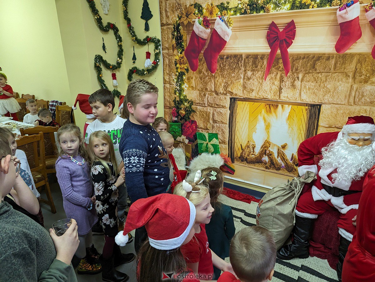 Mikołajki z KGW Pierożanki [17.12.2023] - zdjęcie #41 - eOstroleka.pl