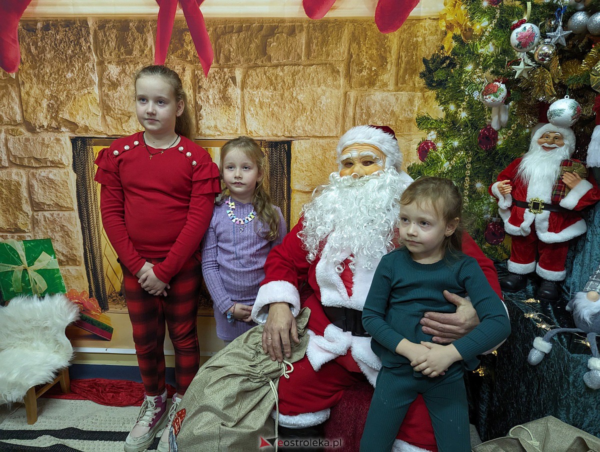 Mikołajki z KGW Pierożanki [17.12.2023] - zdjęcie #30 - eOstroleka.pl