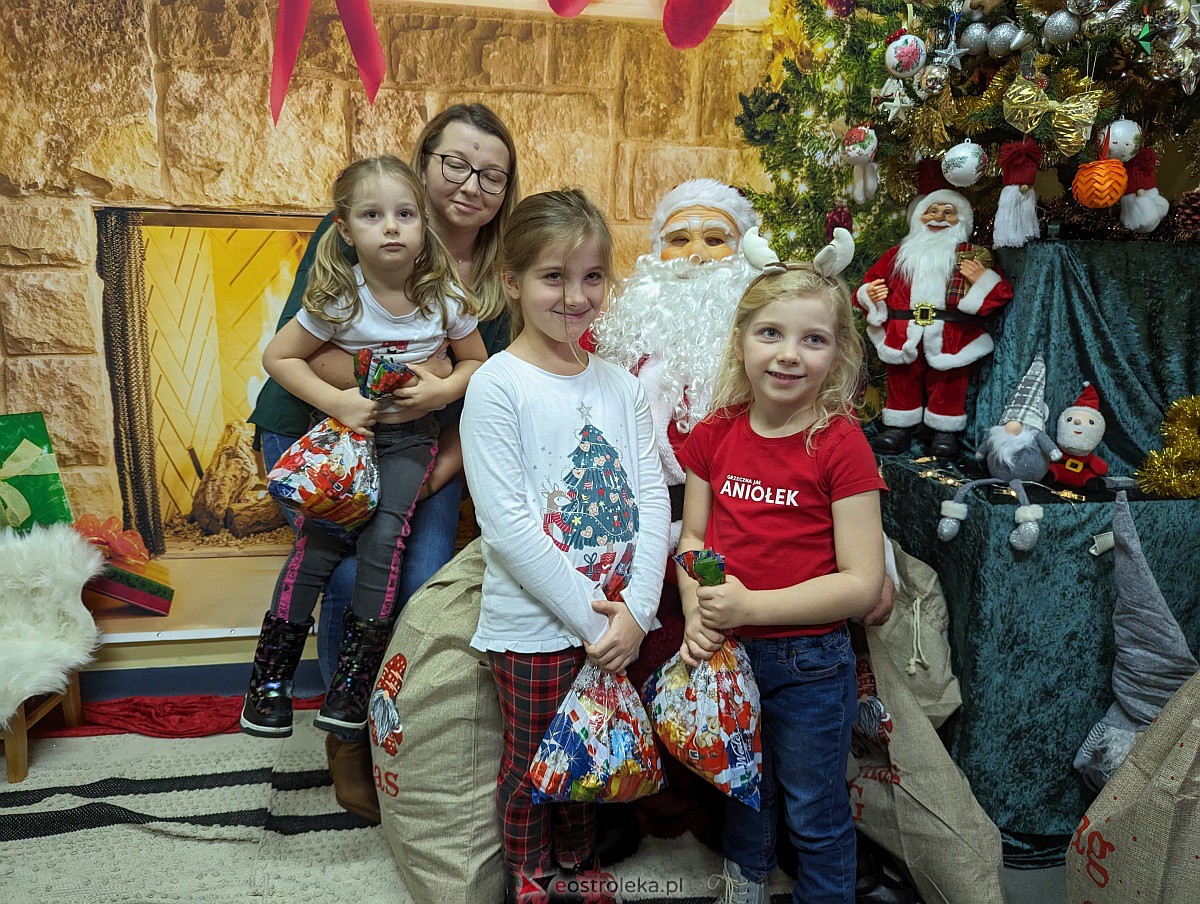 Mikołajki z KGW Pierożanki [17.12.2023] - zdjęcie #20 - eOstroleka.pl