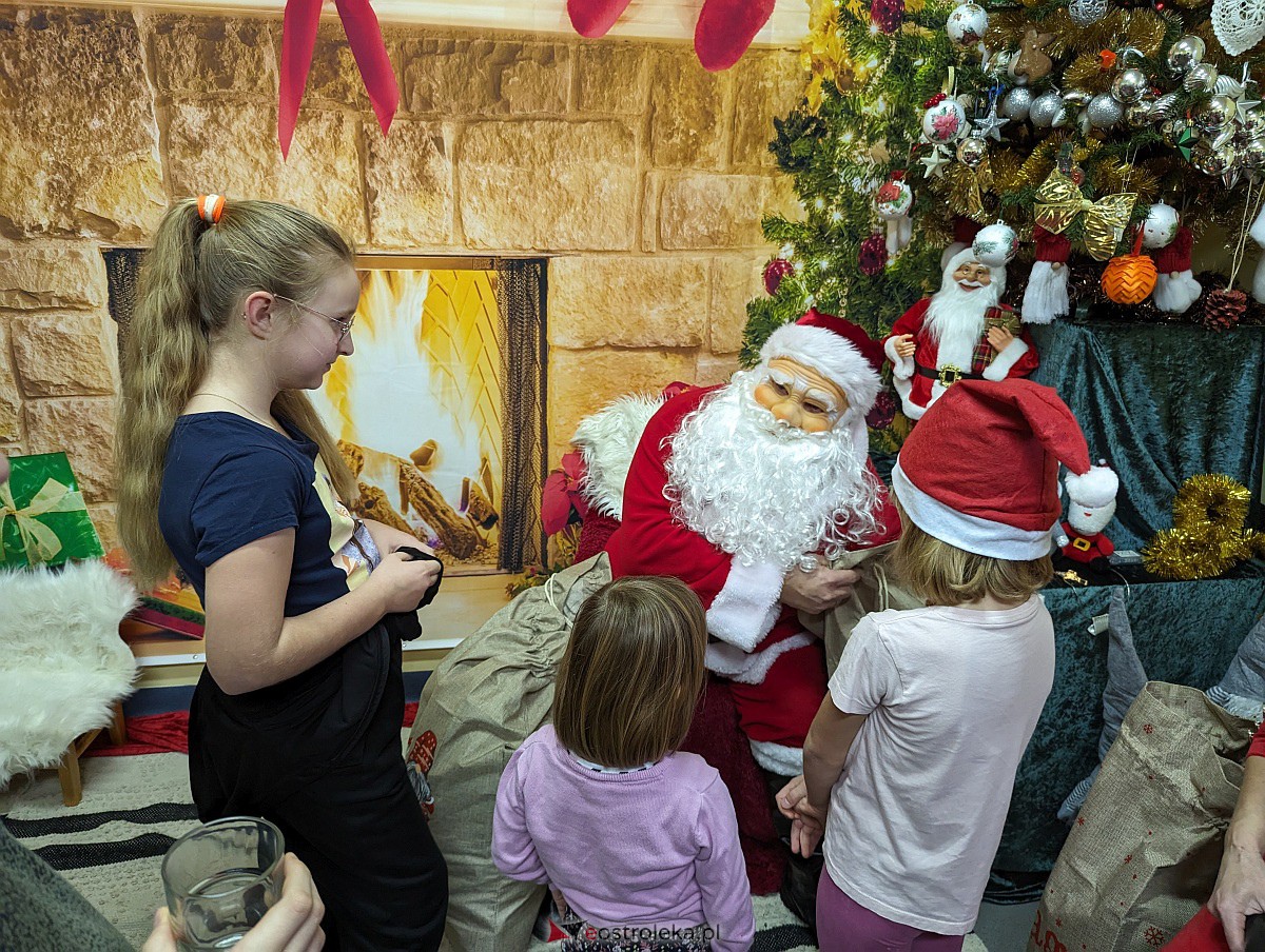 Mikołajki z KGW Pierożanki [17.12.2023] - zdjęcie #18 - eOstroleka.pl