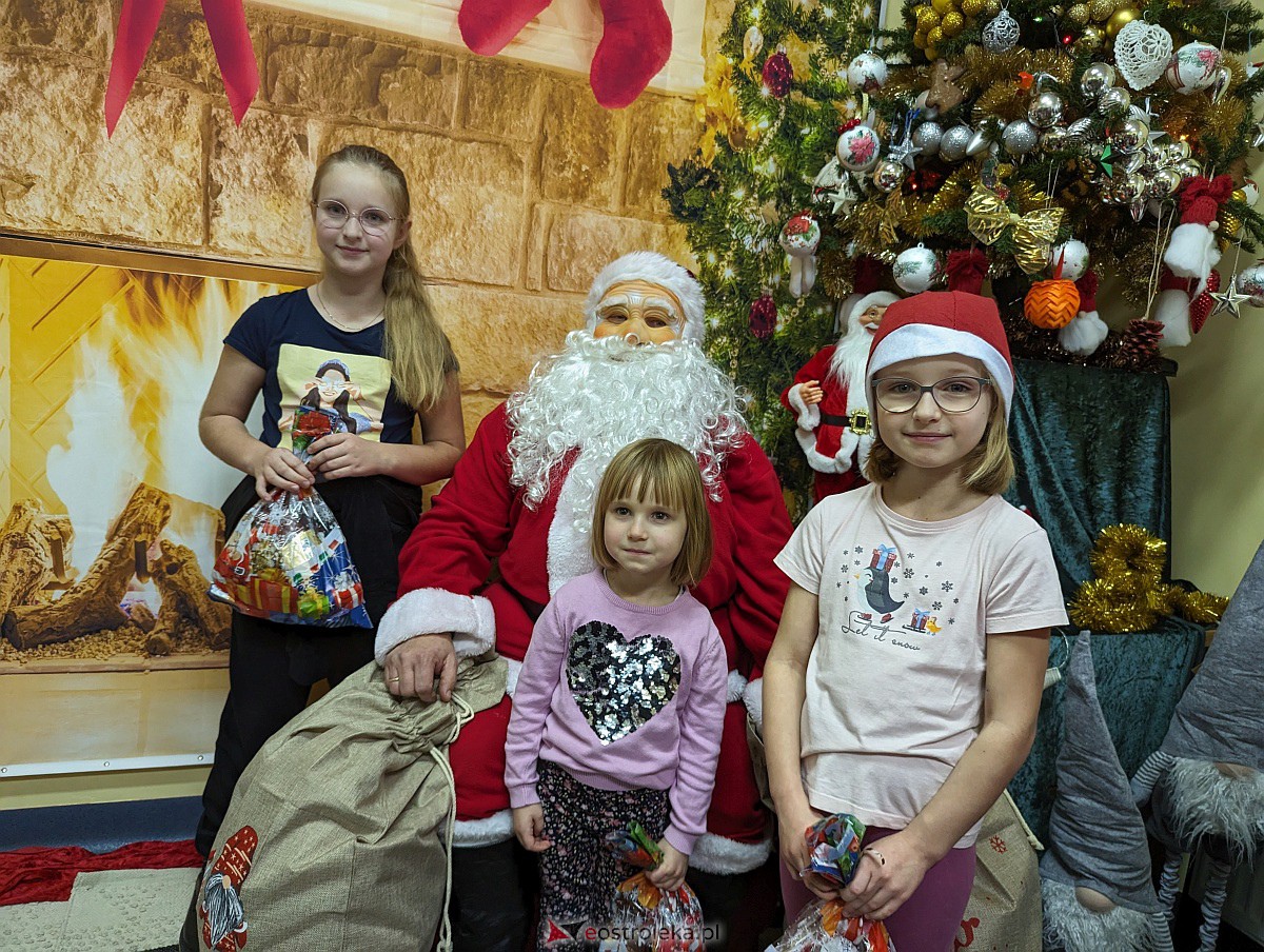 Mikołajki z KGW Pierożanki [17.12.2023] - zdjęcie #17 - eOstroleka.pl