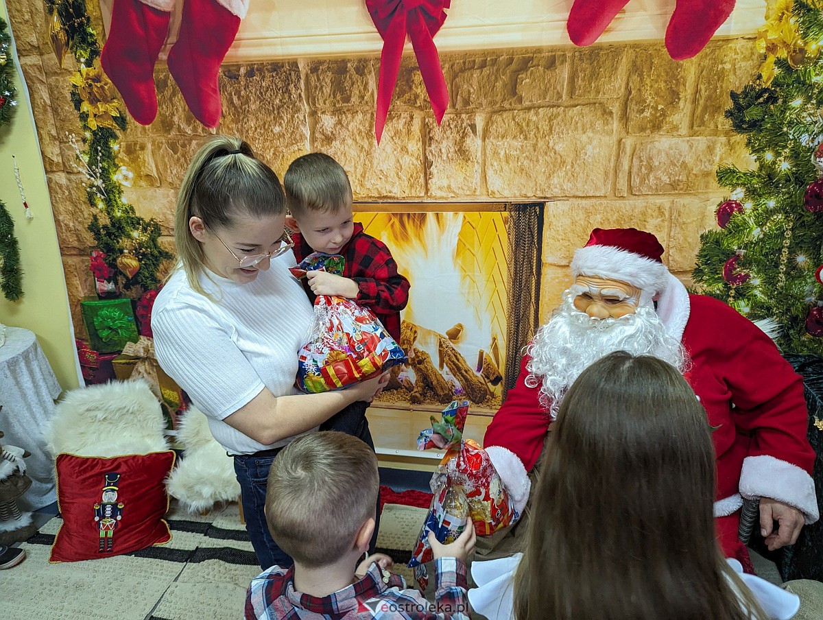 Mikołajki z KGW Pierożanki [17.12.2023] - zdjęcie #15 - eOstroleka.pl