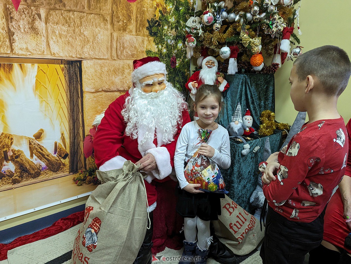 Mikołajki z KGW Pierożanki [17.12.2023] - zdjęcie #8 - eOstroleka.pl