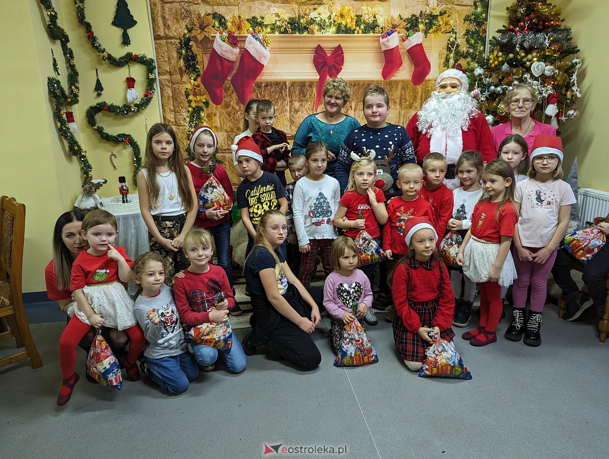 Mikołajki z KGW Pierożanki [17.12.2023] - zdjęcie #5 - eOstroleka.pl