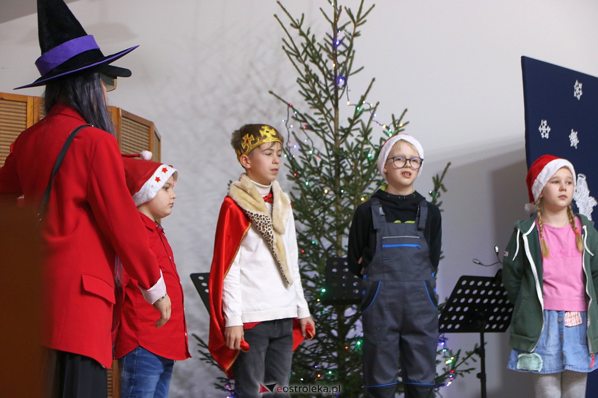 Jarmark Bożonarodzeniowy w Łysych [17.12.2023] - zdjęcie #14 - eOstroleka.pl