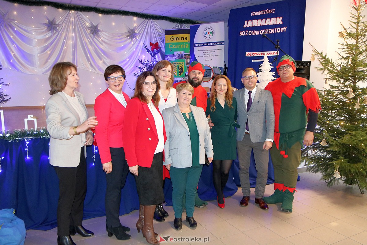 Jarmark Bożonarodzeniowy w Czarni [17.12.2023] - zdjęcie #42 - eOstroleka.pl