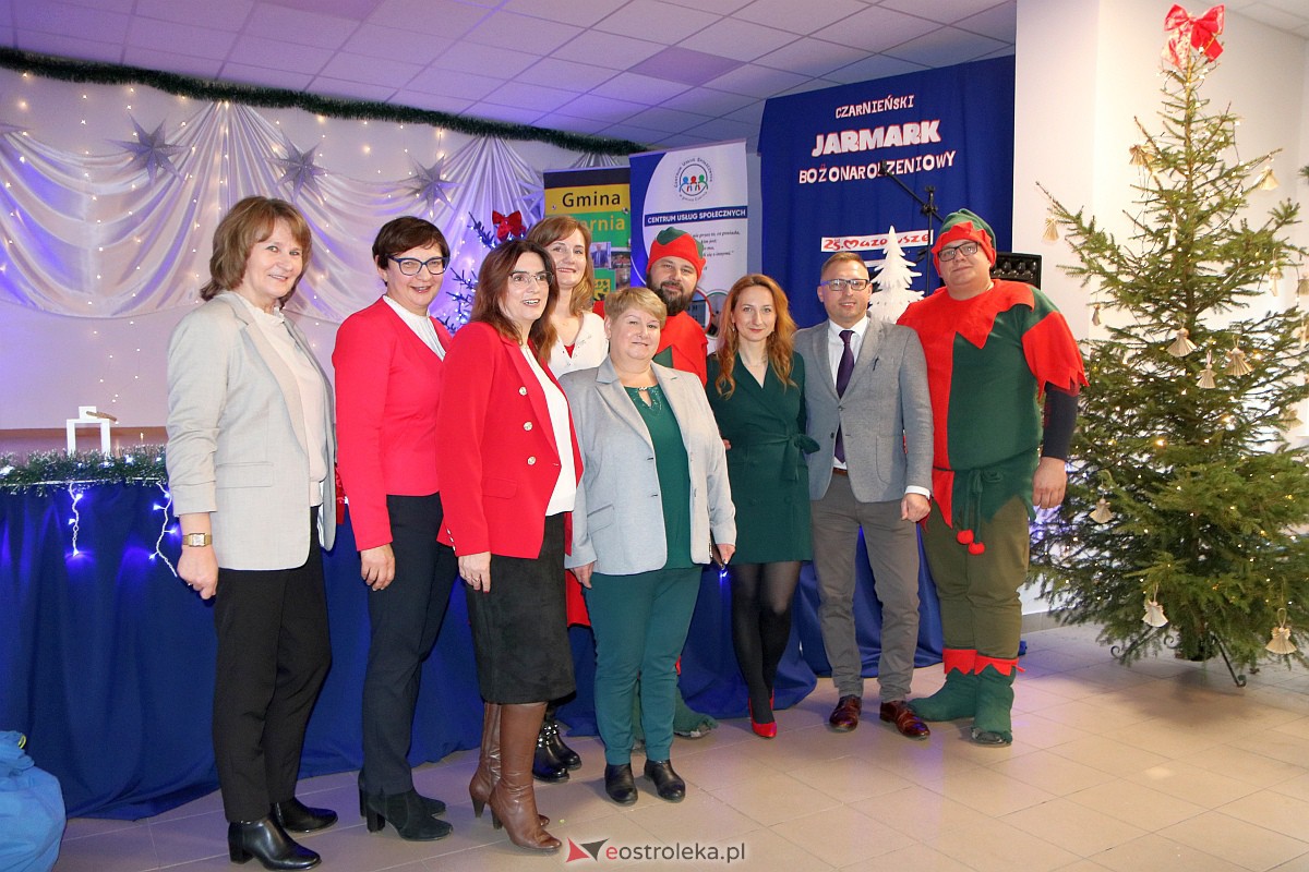Jarmark Bożonarodzeniowy w Czarni [17.12.2023] - zdjęcie #41 - eOstroleka.pl