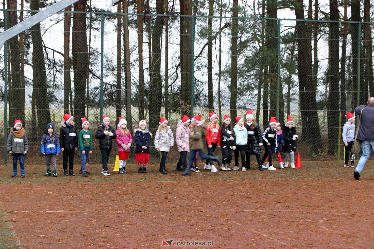 Jarmark Bożonarodzeniowy w Czarni [17.12.2023] - zdjęcie #12 - eOstroleka.pl