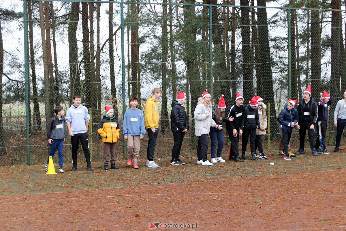 Jarmark Bożonarodzeniowy w Czarni [17.12.2023] - zdjęcie #11 - eOstroleka.pl