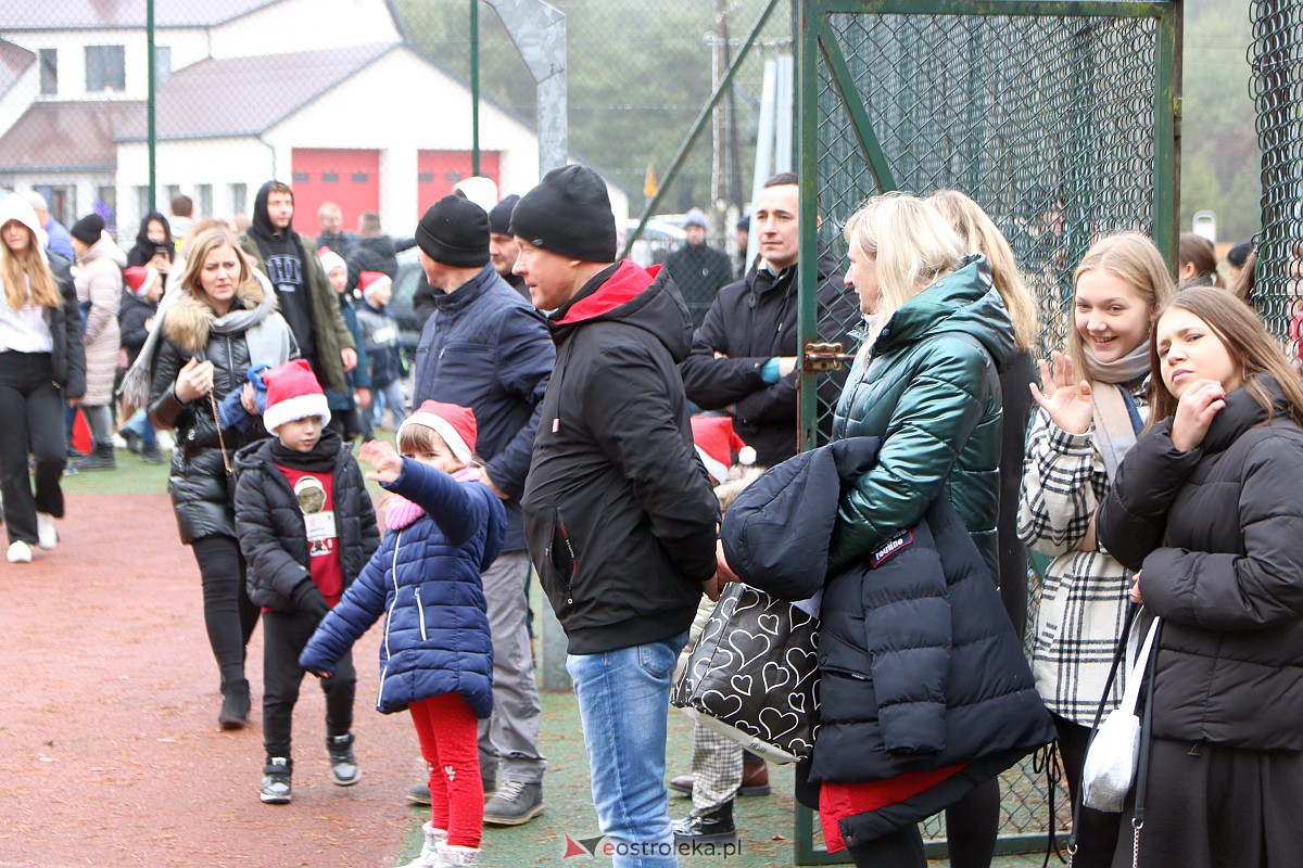 Jarmark Bożonarodzeniowy w Czarni [17.12.2023] - zdjęcie #8 - eOstroleka.pl