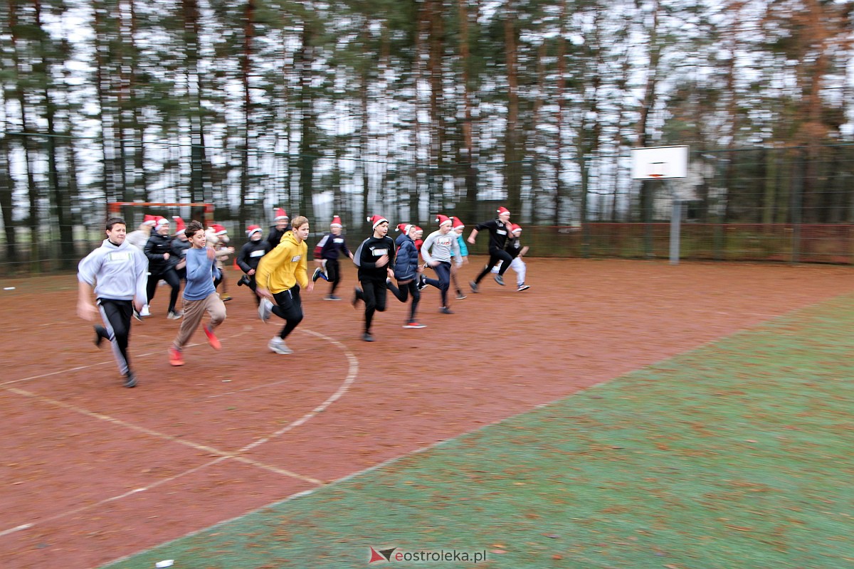 Jarmark Bożonarodzeniowy w Czarni [17.12.2023] - zdjęcie #3 - eOstroleka.pl