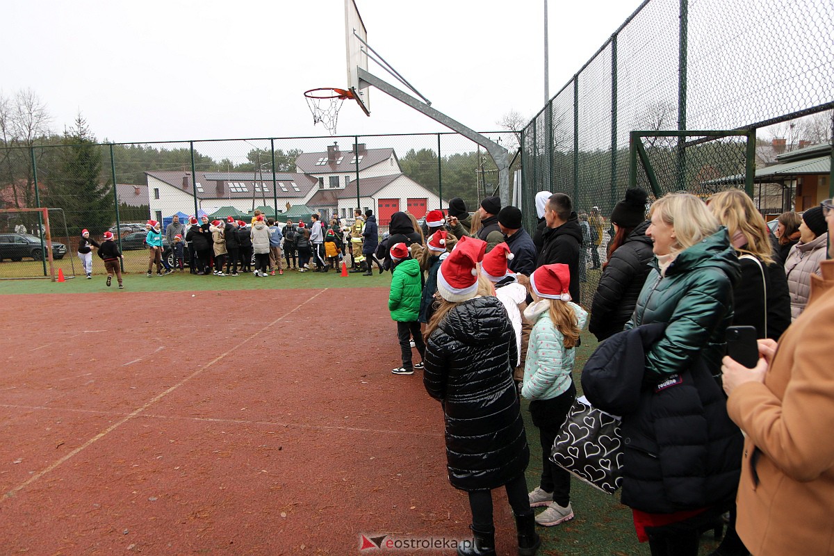 Jarmark Bożonarodzeniowy w Czarni [17.12.2023] - zdjęcie #1 - eOstroleka.pl